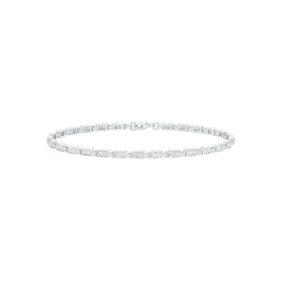 Sits Like Silk Diamond Tennis Bracelet 18 KT / White Gold