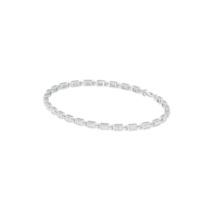 Sits Like Silk Diamond Tennis Bracelet 18 KT / White Gold