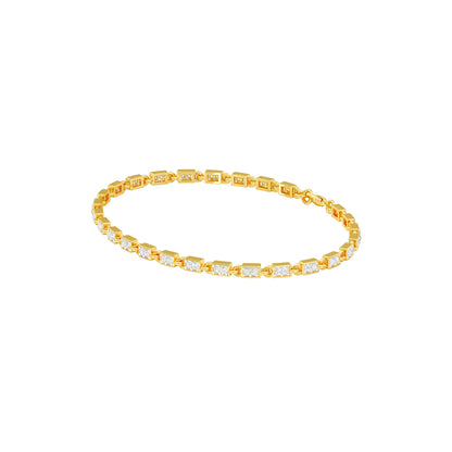 Sits Like Silk Diamond Tennis Bracelet 18 KT / Yellow Gold