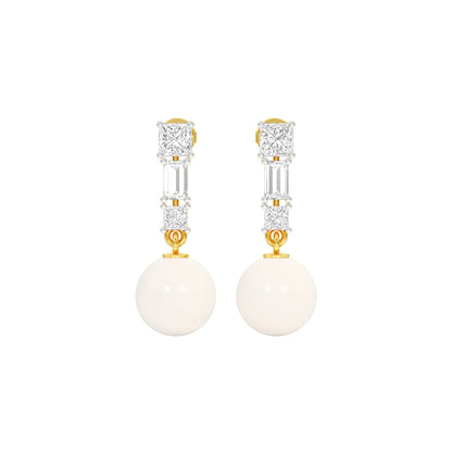 Classic Glowing Diamond Drop Earrings 18 KT / Yellow Gold