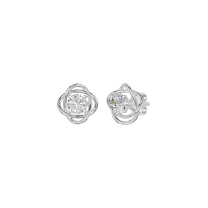 Regal Resplendence Diamond Earrings 18 KT / White Gold