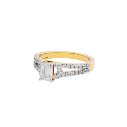 Serene Sunrise Diamond Ring 18 KT / Yellow Gold / 22