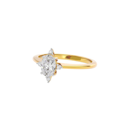 Twilight Tango Diamond Ring 18 KT / Yellow Gold / 22