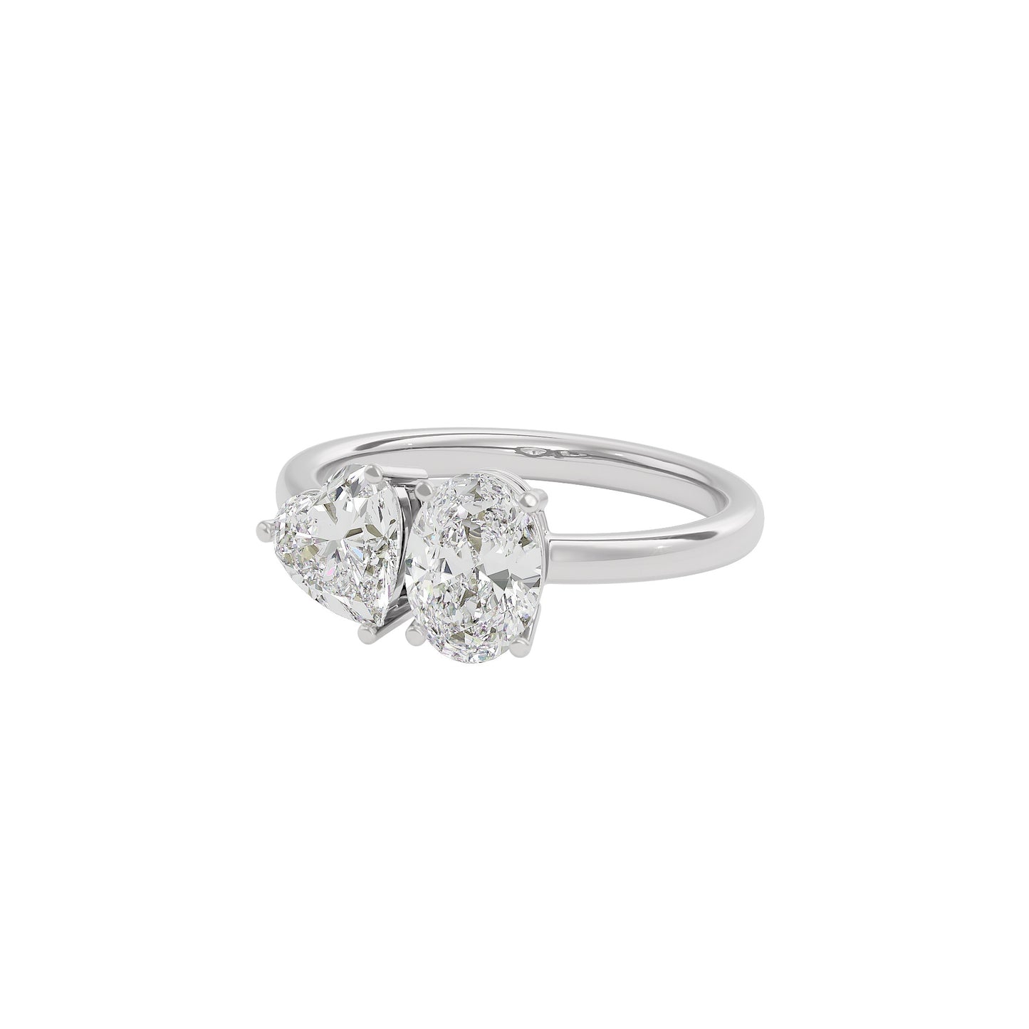 Regal Splendor Diamond Ring 18 KT / White Gold / 22