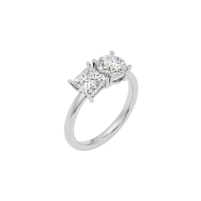 Sun Kissed Dewdrop Diamond Ring 18 KT / White Gold / 22
