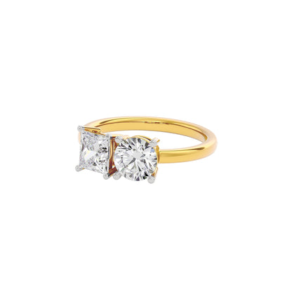 Sun Kissed Dewdrop Diamond Ring 18 KT / Yellow Gold / 22