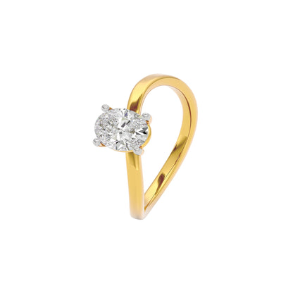 Refined Radiance Diamond Ring 18 KT / Yellow Gold / 22