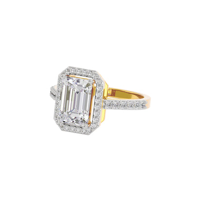 Radiant Realm Diamond Ring 18 KT / Yellow Gold / 7