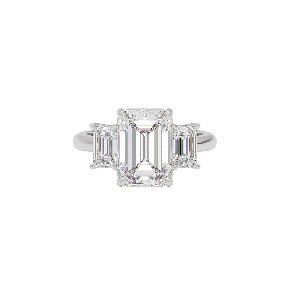 Regal Radiance Diamond Ring 18 KT / White Gold / 22