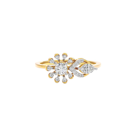 Lustrous Moment Diamond Ring 18 KT / Yellow Gold / 22