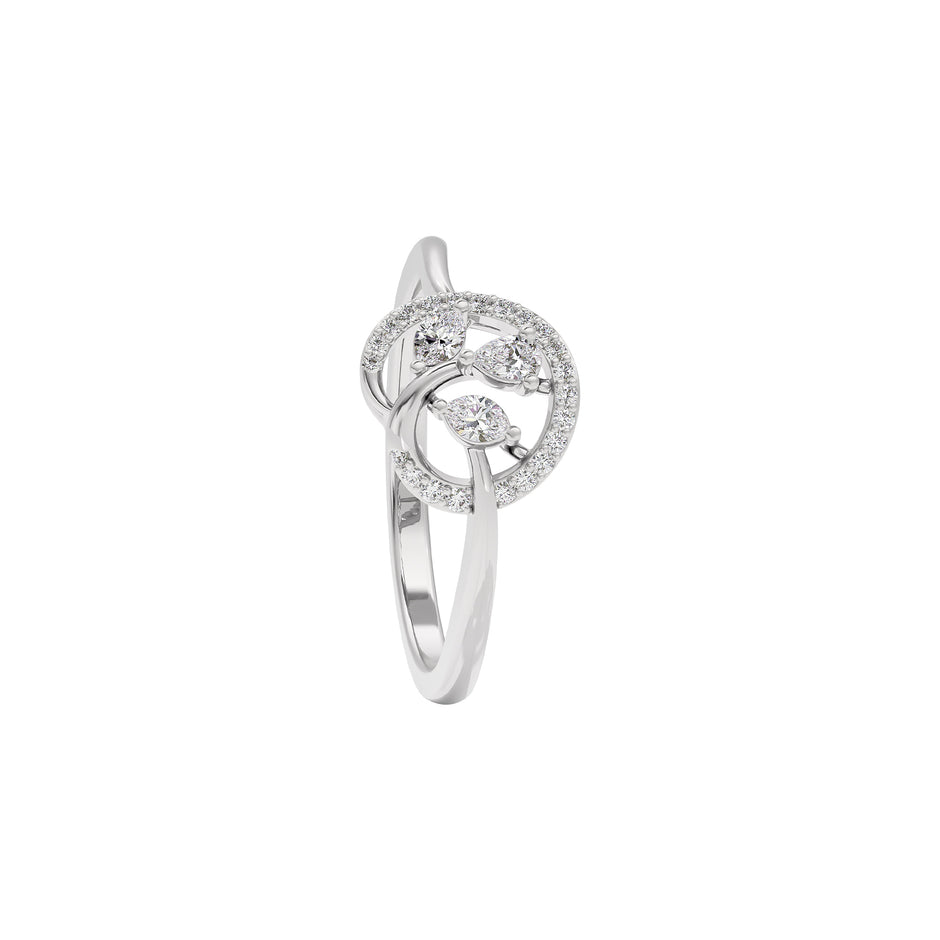 Noble Elegance Diamond Ring 18 KT / White Gold / 22