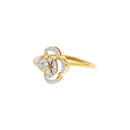 Regal Desire Diamond Ring 18 KT / Yellow Gold / 22