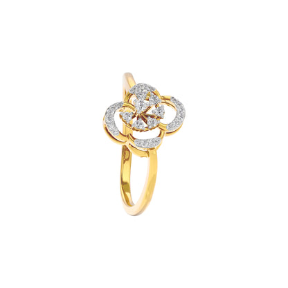 Regal Desire Diamond Ring 18 KT / Yellow Gold / 22