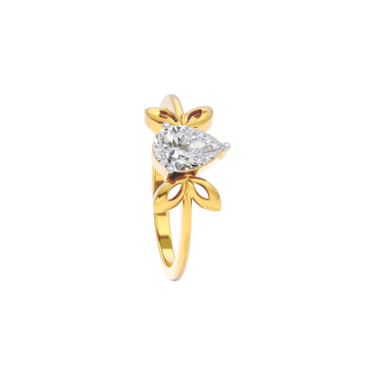 Crown Jewel Diamond Ring 18 KT / Yellow Gold / 22