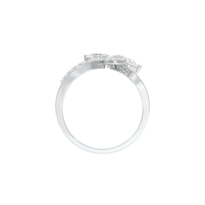 Luxe Glint Diamond Cocktail Ring 18 KT / White Gold / 22