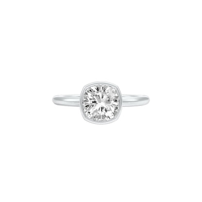 Our First Light Diamond Engagement Ring 18 KT / White Gold / 22