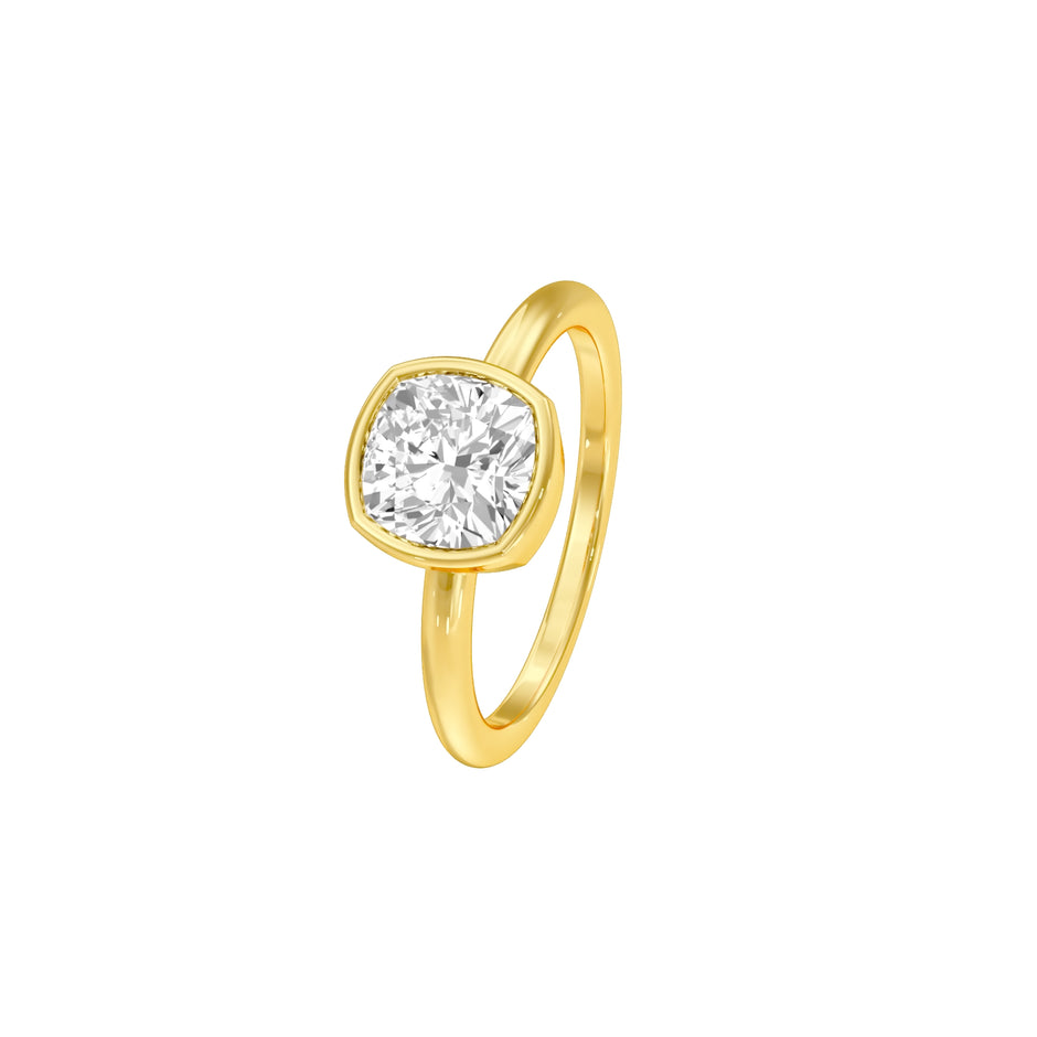 Our First Light Diamond Engagement Ring 18 KT / Yellow Gold / 22