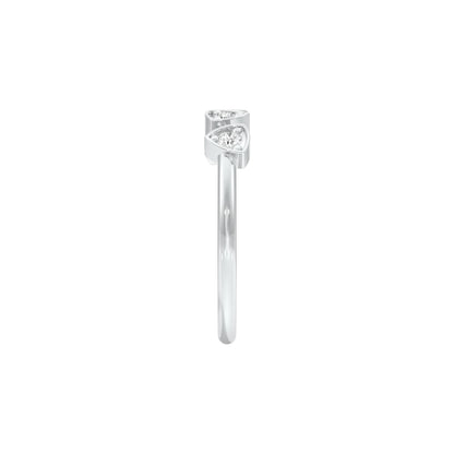 Morning Glow Diamond Ring 18 KT / White Gold / 22