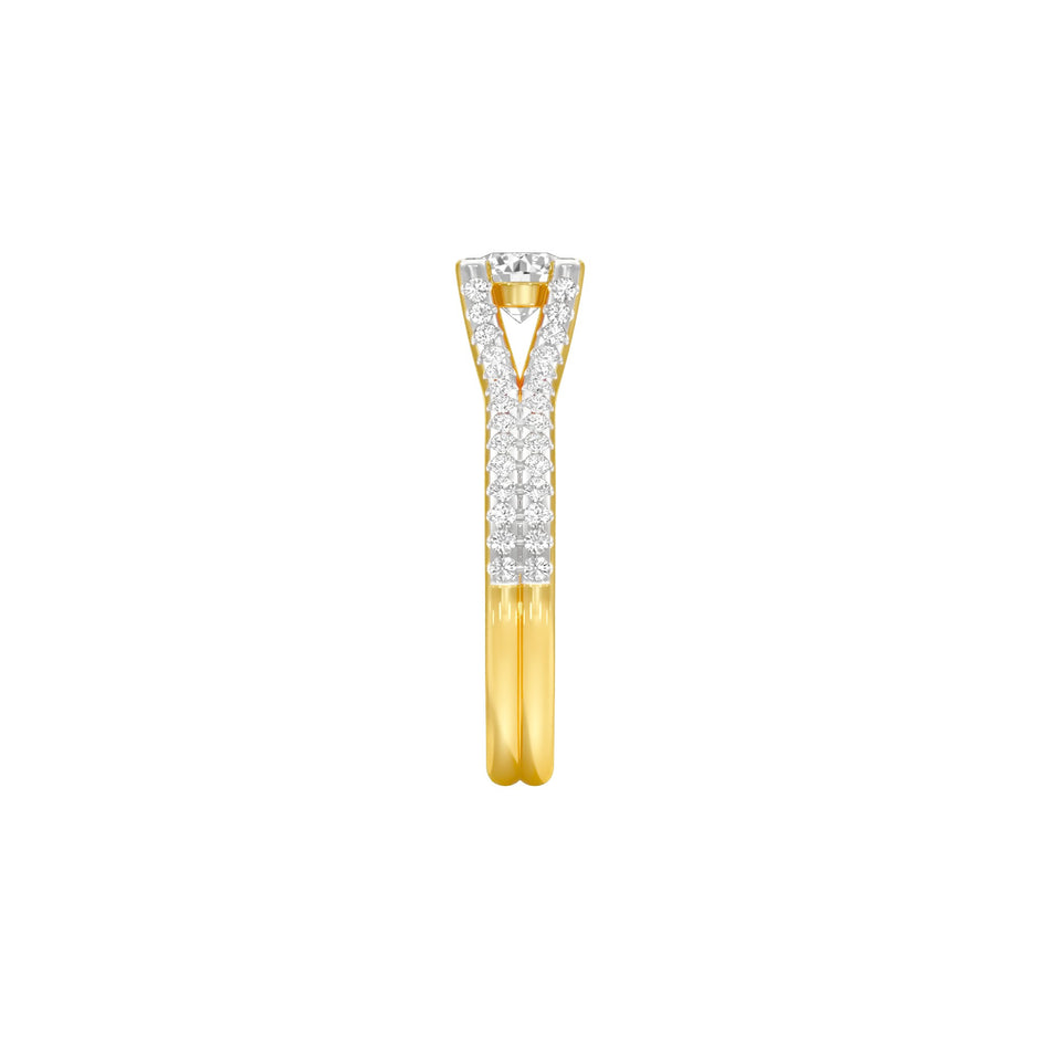 Love's Reflection Diamond Engagement Ring 18 KT / Yellow Gold / 22