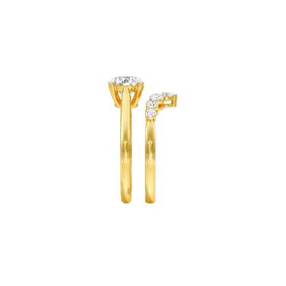 Solitare Chevron Diamond Engagement Ring 18 KT / Yellow Gold / 18