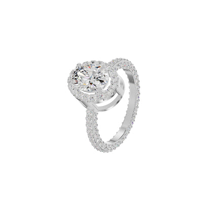 Oval Halo Solitaire Diamond Engagement Ring 18 KT / White Gold / 18