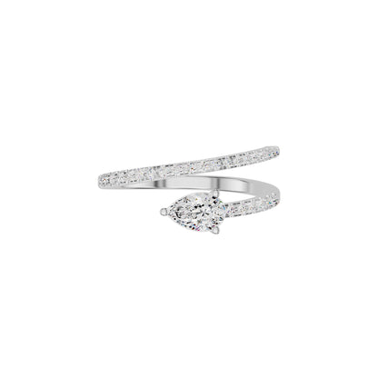 Pearlora Diamond Ring