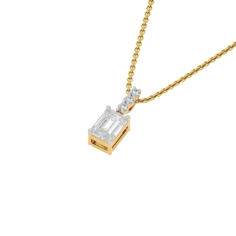 Elegant Ember Diamond Pendant 18 KT / Yellow Gold