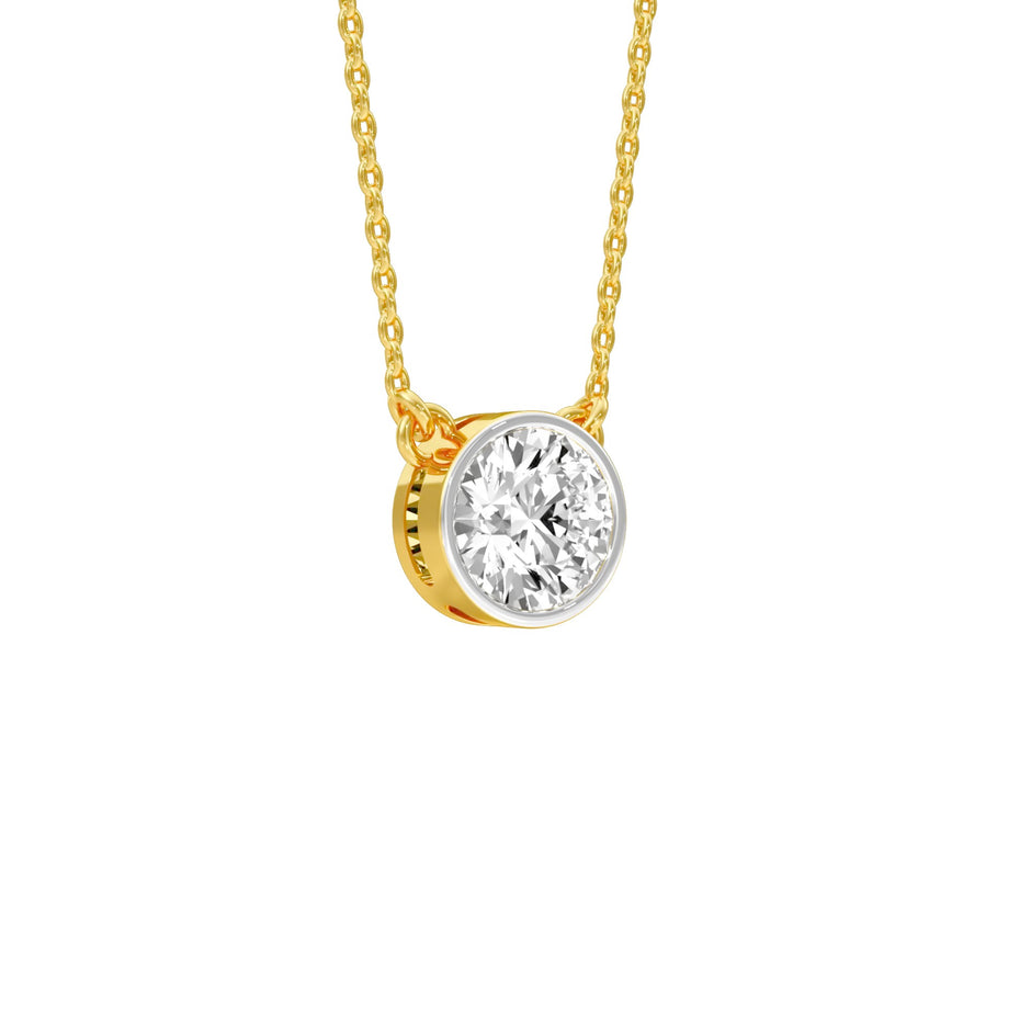 Bold Yet Small Diamond Pendant 18 KT / Yellow Gold