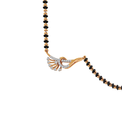 Opal Essence Diamond Mangalsutra 18 KT / Yellow Gold