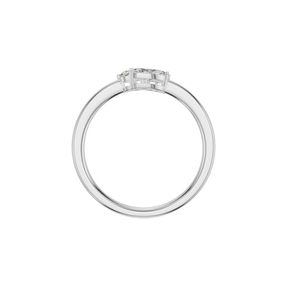 Mixed Shape Three Diamond Ring 18 KT / White Gold / 18