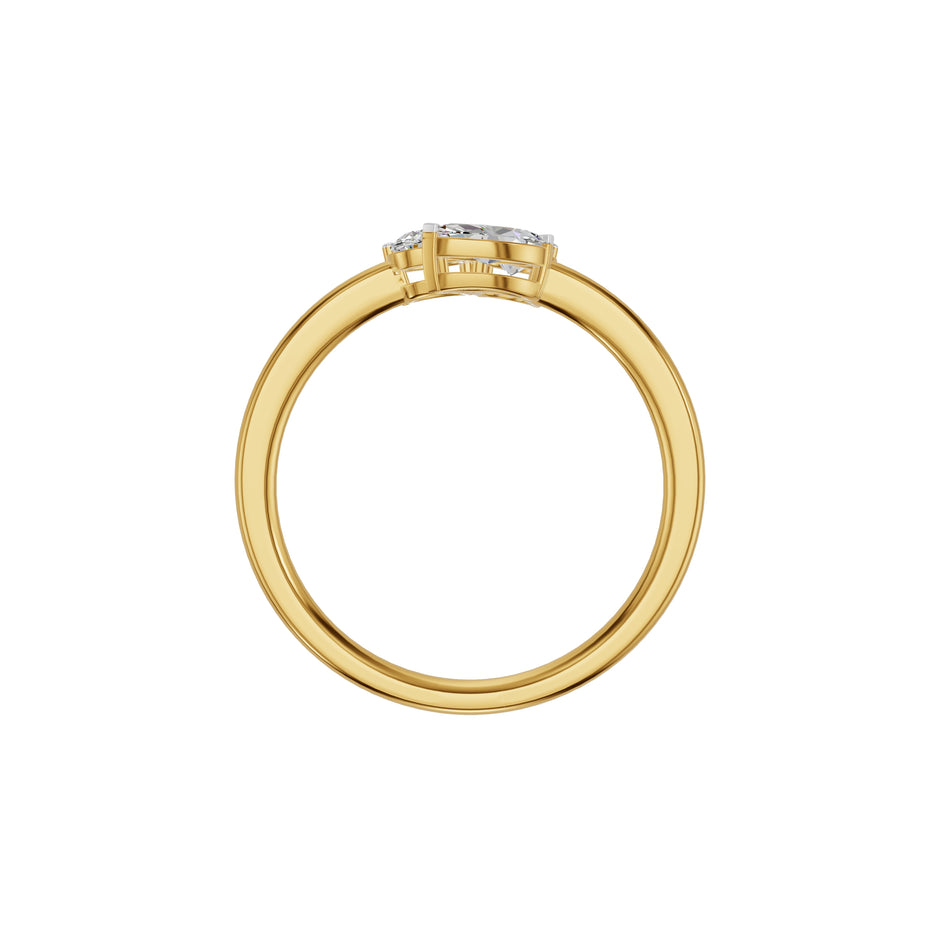 Mixed Shape Three Diamond Ring 18 KT / Yellow Gold / 18