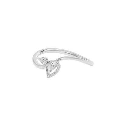 Budding Leaf Diamond Ring 18 KT / White Gold / 22