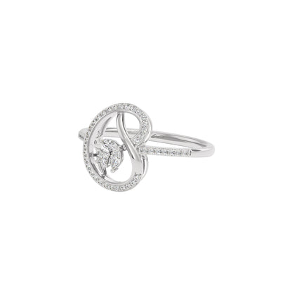 Nature's Kiss Diamond Ring 18 KT / White Gold / 22