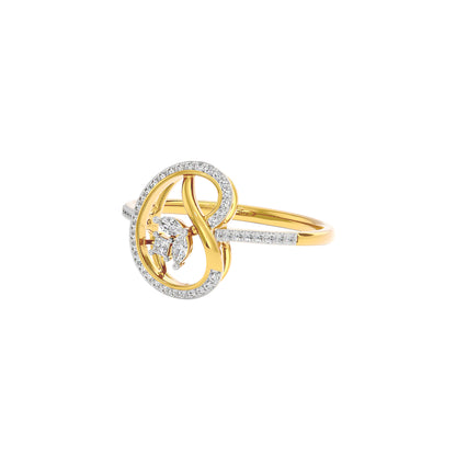 Nature's Kiss Diamond Ring 18 KT / Yellow Gold / 22