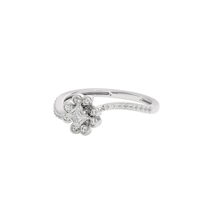 The Fleur Diamond Ring 18 KT / White Gold / 22