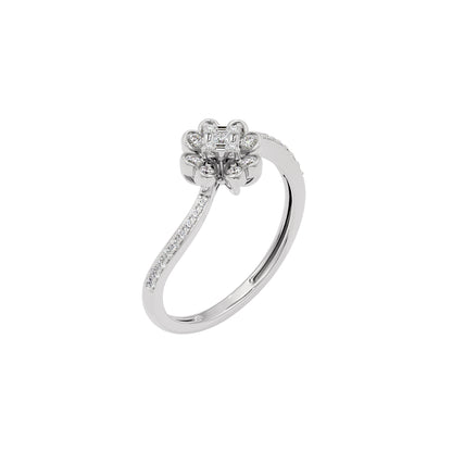 The Fleur Diamond Ring 18 KT / White Gold / 22