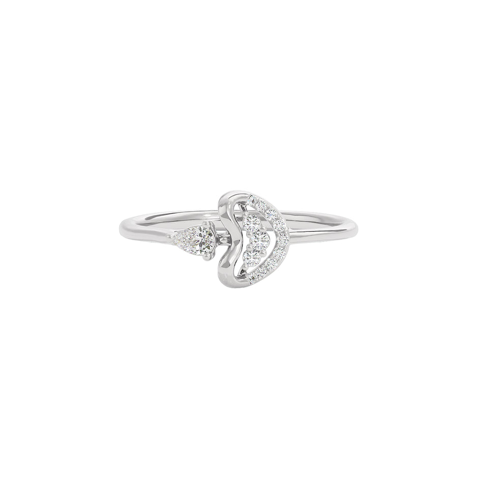 Heartfelt Diamond Ring 18 KT / White Gold / 22
