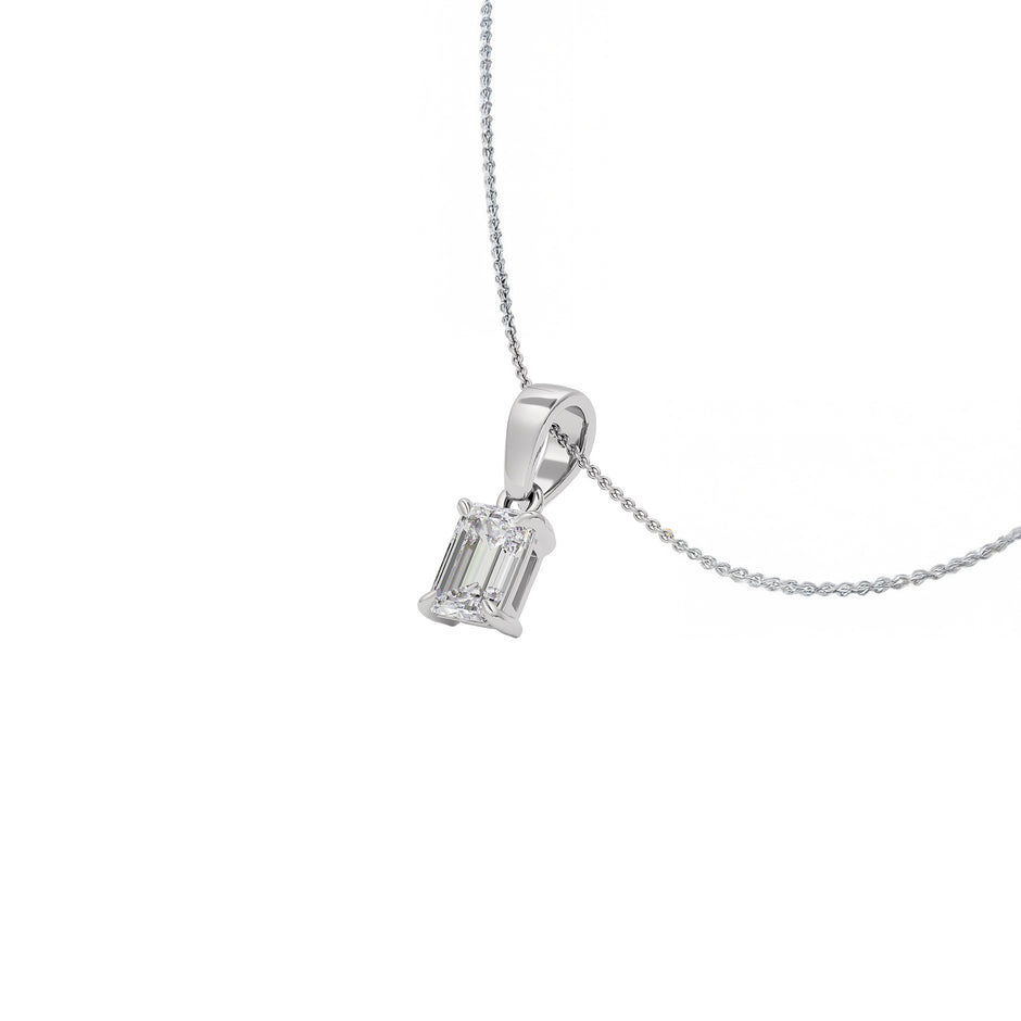 Vivid Charm Diamond Pendant 18 KT / White Gold