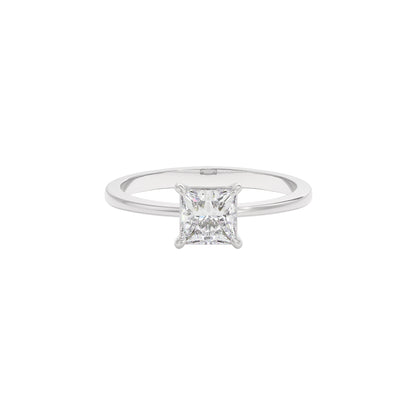 Enchanted Halo Diamond Ring 18 KT / White Gold / 22