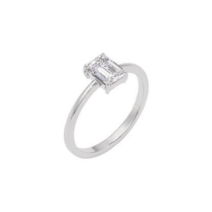 Midnight Velvet Diamond Ring 18 KT / White Gold / 22