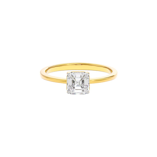 Radiant Charm Diamond Ring 18 KT / Yellow Gold / 22