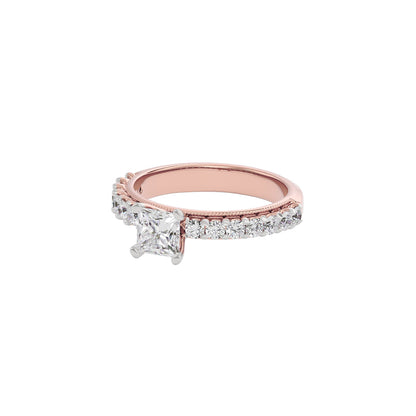 Enigmatic Moonstone Diamond Ring 18 KT / Rose Gold / 22