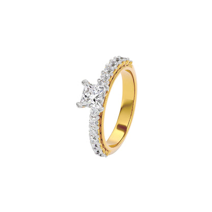 Enigmatic Moonstone Diamond Ring 18 KT / Yellow Gold / 22
