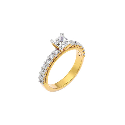 Enigmatic Moonstone Diamond Ring 18 KT / Yellow Gold / 22