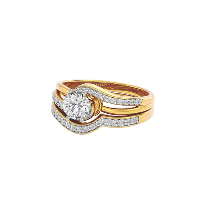 Diamond Delight Ring 18 KT / Yellow Gold / 22