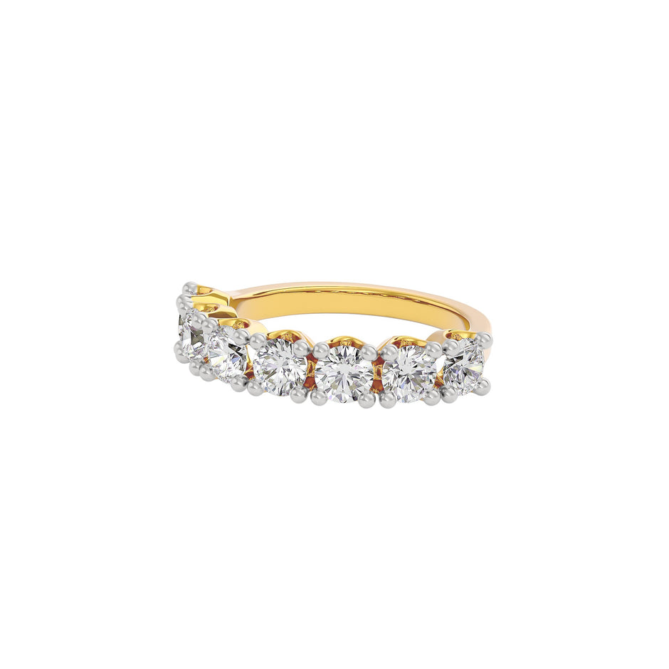 Classic Opulence Diamond Ring 18 KT / Yellow Gold / 22