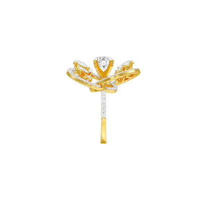 Celestial Serenity Diamond Ring 18 KT / Yellow Gold / 22