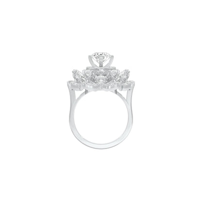 Captivating Beauty Diamond Ring 18 KT / White Gold / 22